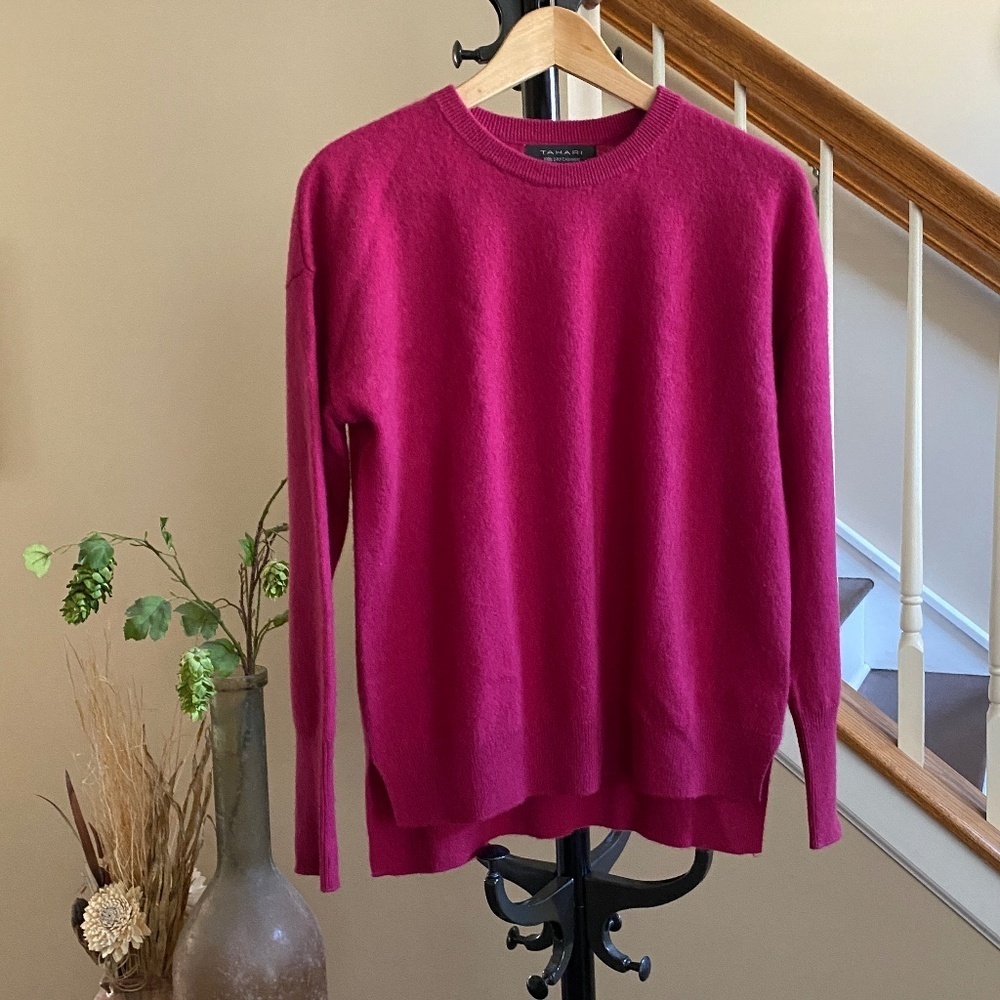 TAHARI 2 Ply Cashmere Red/Magenta Crew Neck Sweater Small